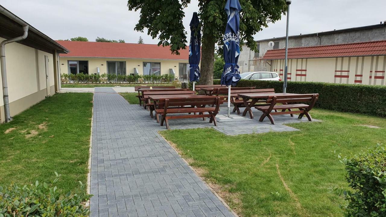 Hotel Stadt Magdeburg Perleberg Kültér fotó